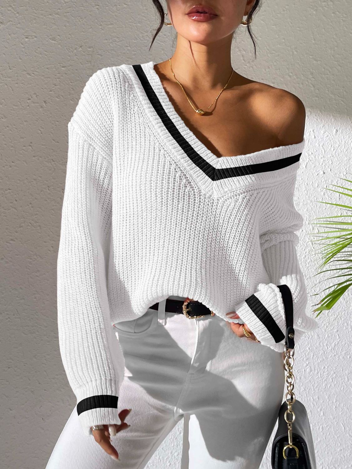 Contrast Trim V-Neck Long Sleeve Sweater - Luxe4Everyday White / S Sweater