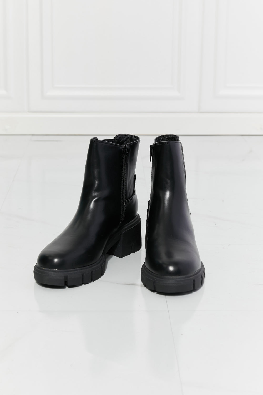 MMShoes What It Takes Lug Sole Chelsea Boots in Black - Luxe4Everyday Boots