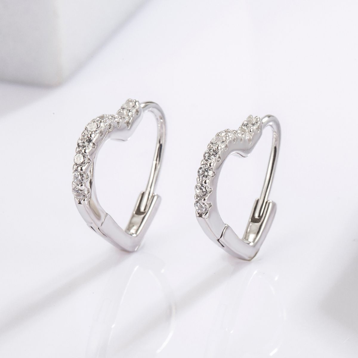 925 Serling Silver Zircon Heart Shape Earrings - Luxe4Everyday Earrings