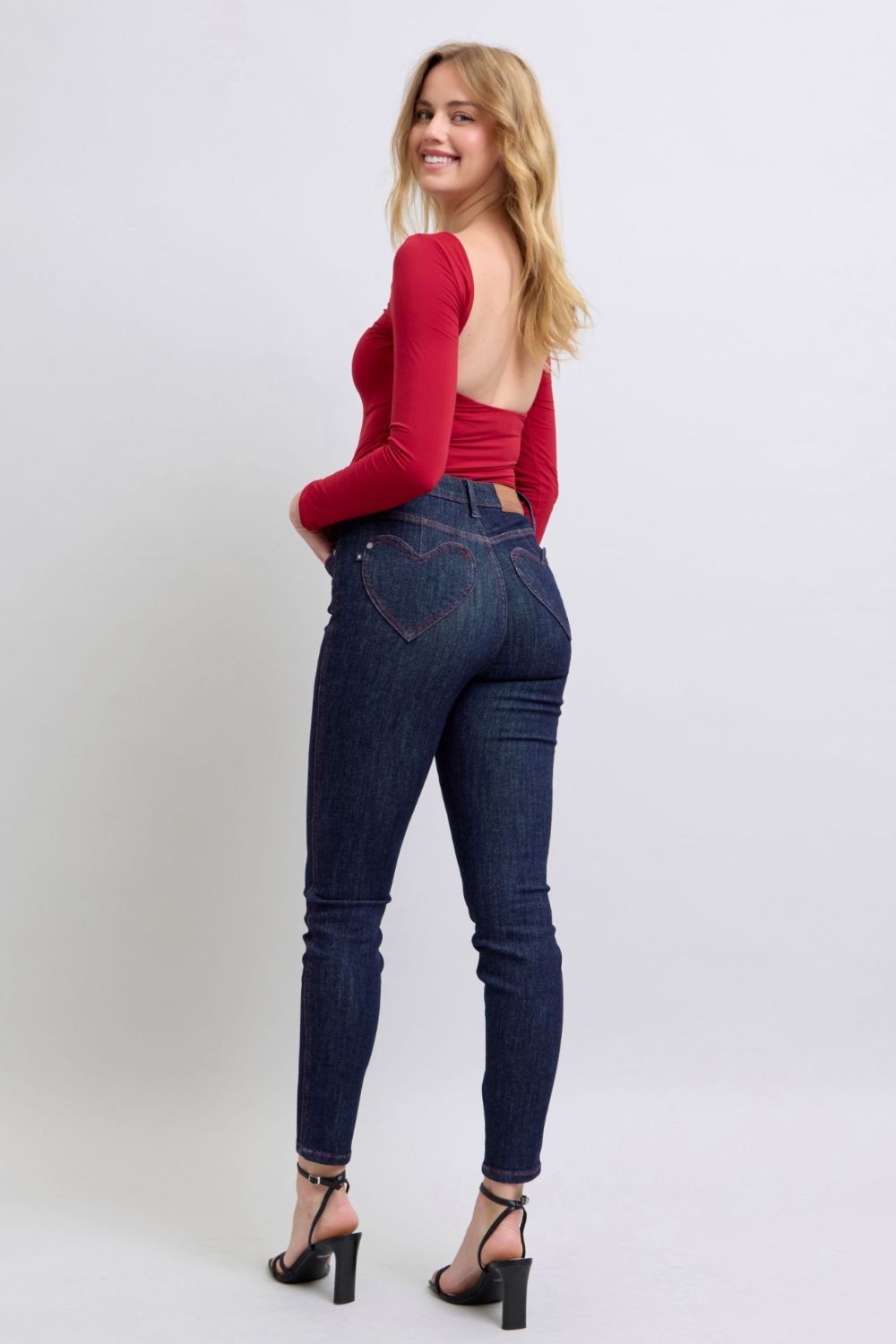 Judy Blue Full Size Heart Shaped Back Pockets Skinny Jeans - Luxe4Everyday Dark / 0(24) Jeans