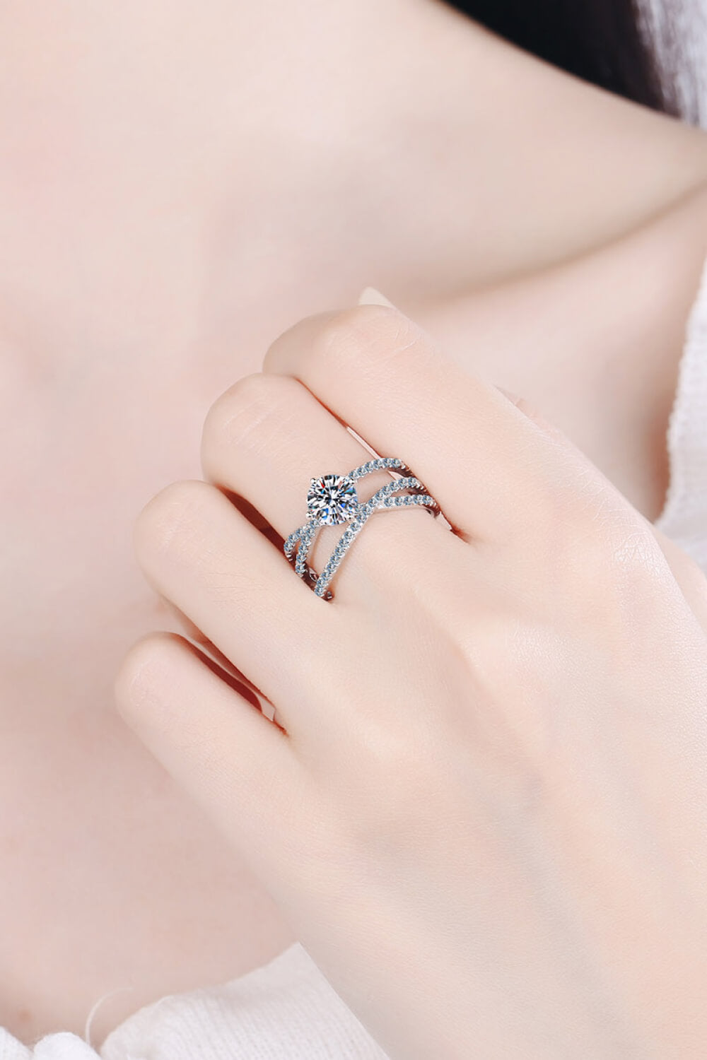 1 Carat Moissanite Crisscross Ring - Luxe4Everyday Silver / 4 Ring