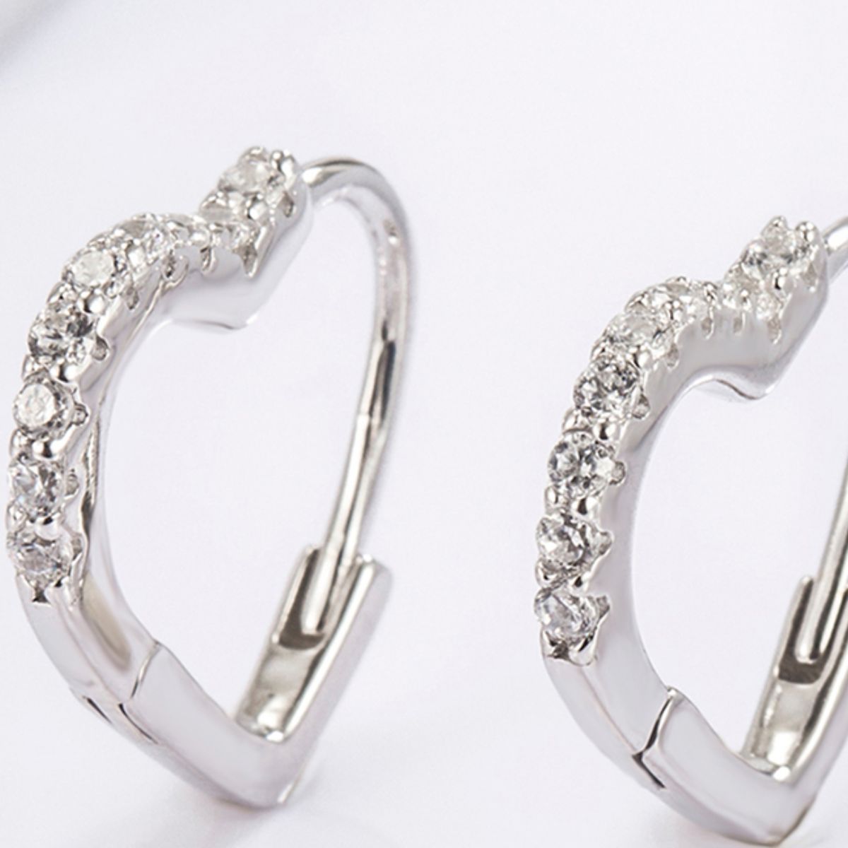 925 Serling Silver Zircon Heart Shape Earrings - Luxe4Everyday Earrings