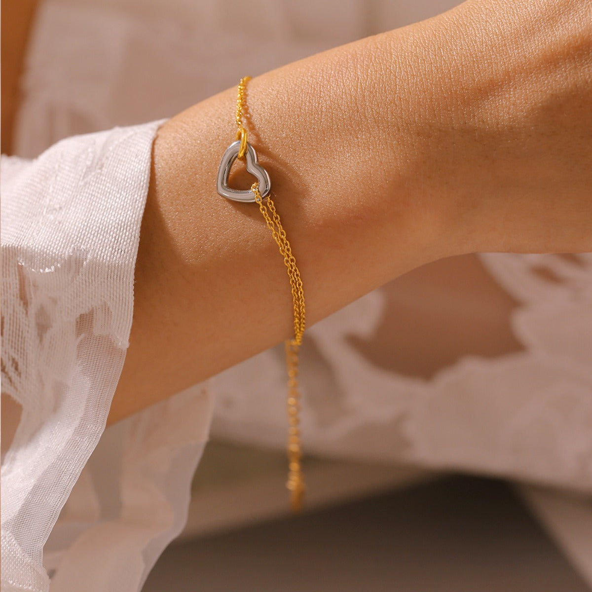 18K Gold-Plated Heart Bracelet - Luxe4Everyday Jewelry