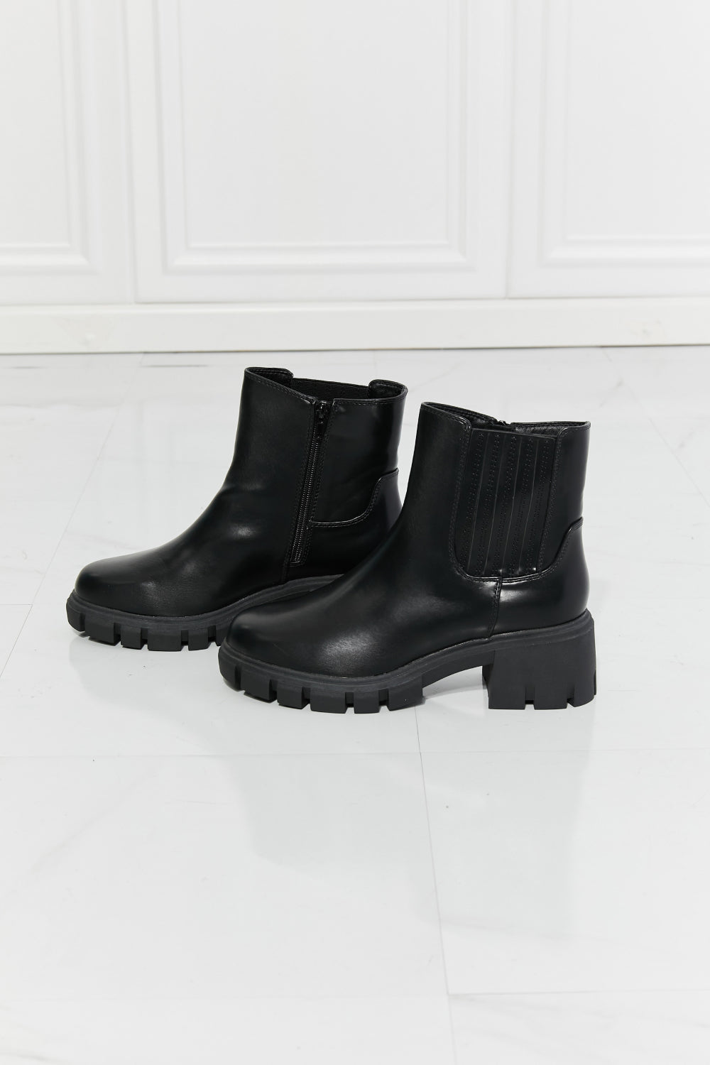 MMShoes What It Takes Lug Sole Chelsea Boots in Black - Luxe4Everyday Boots