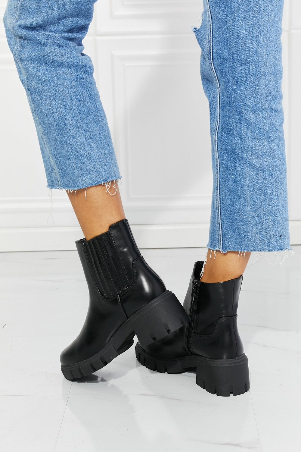 MMShoes What It Takes Lug Sole Chelsea Boots in Black - Luxe4Everyday Boots